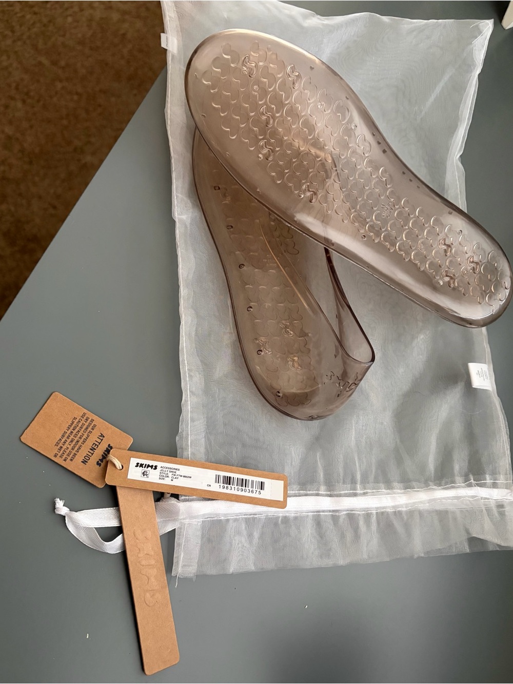 NWT SOLD OUT SKIMS Jelly Flats Clay Sz 8 - Picture 3 of 4